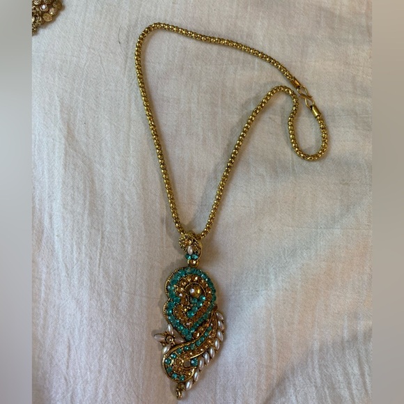 Paisley Jeweled Pendant Necklace Bollywood Blue Stones Faux Pearls - Picture 2 of 9